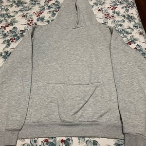 Woman’s hoodie. Can be worn by men also